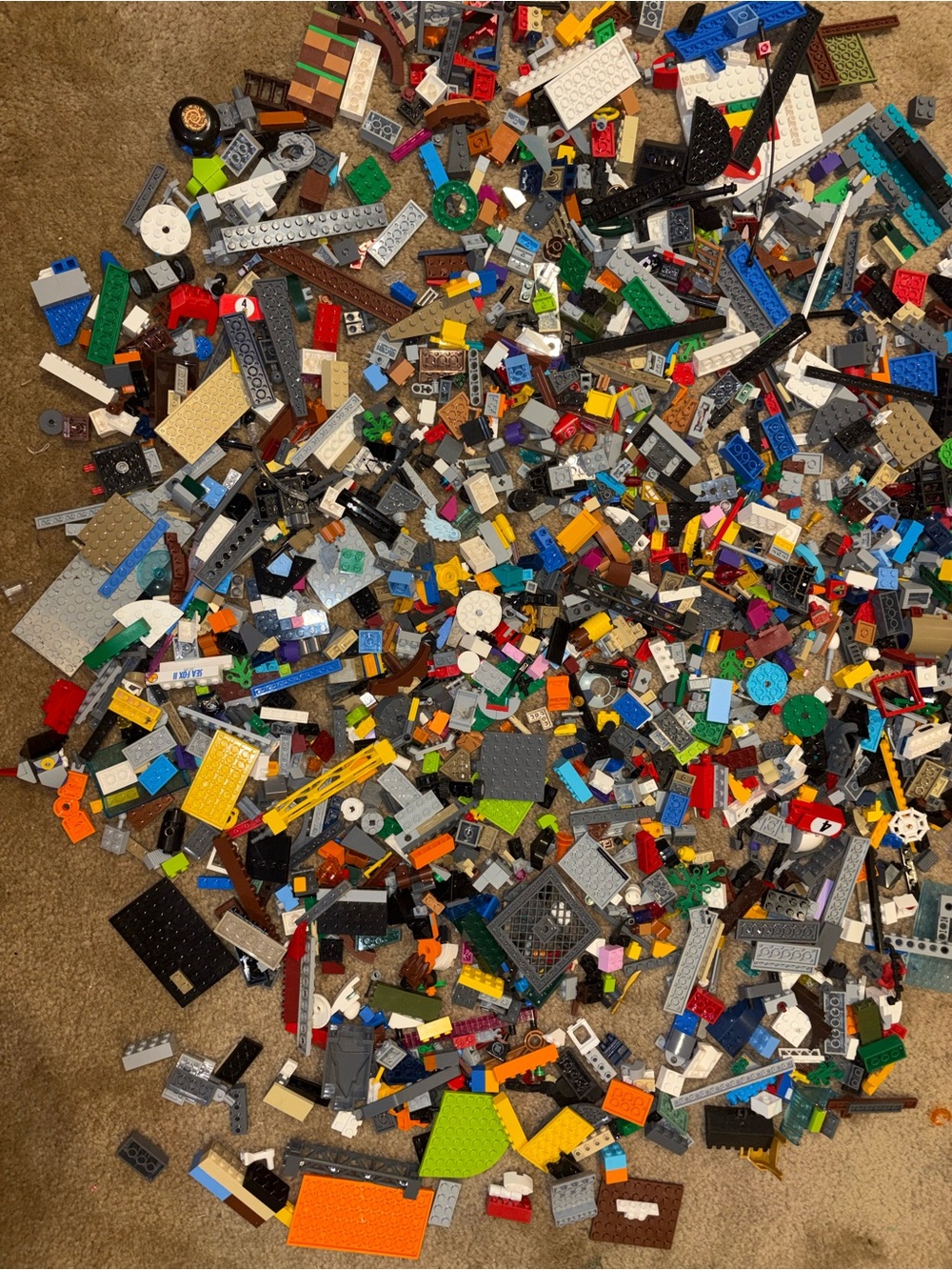 Assorted Legos 5lbs - Picture 4 of 5